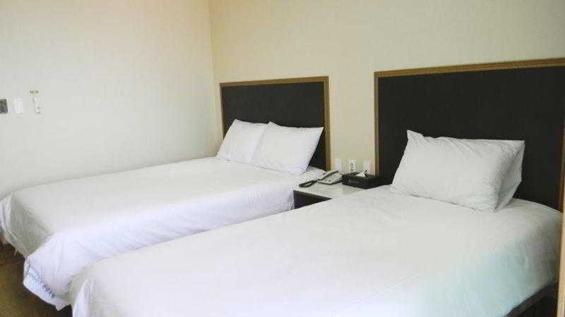 Sims Hotel Jeju Exterior foto